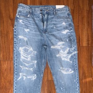 American Eagle Mom jeans .